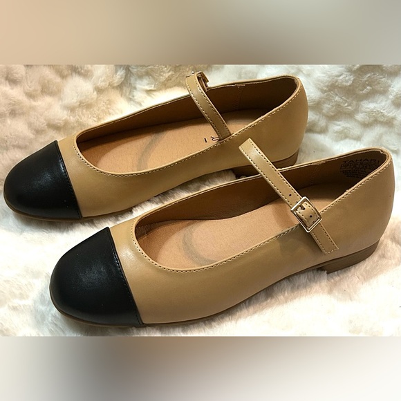 Tahari Tan Black Vegan Leather MaryJane ankle strap ballet women’s size 7 (NEW) - Picture 2 of 12